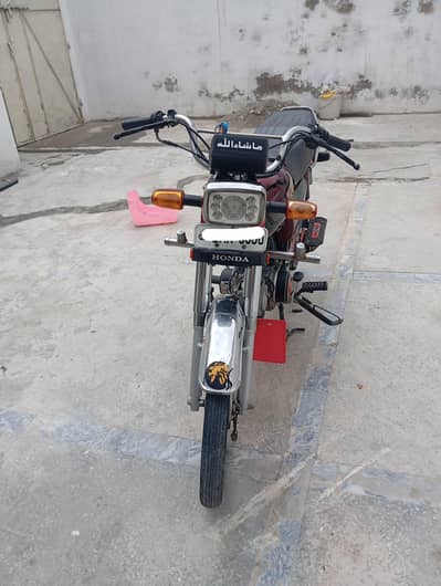 Honda CD 70.2022