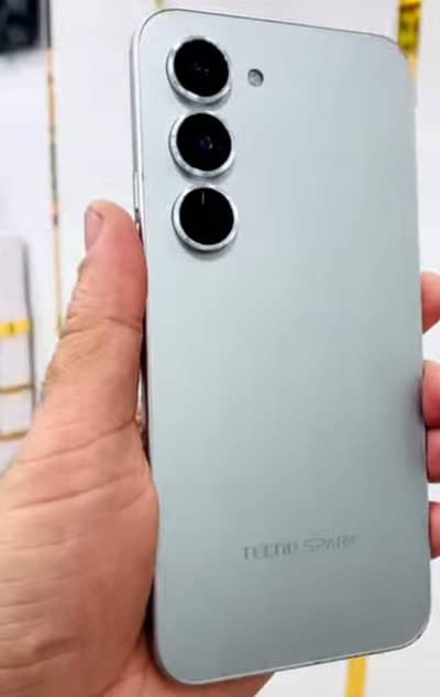 Tecno spark 40 pro