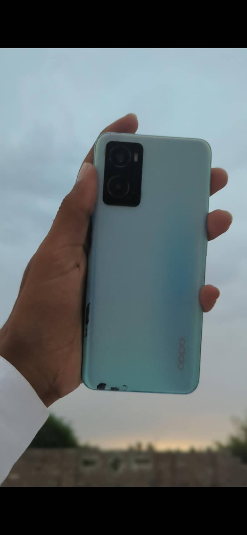 OPPO A76 1