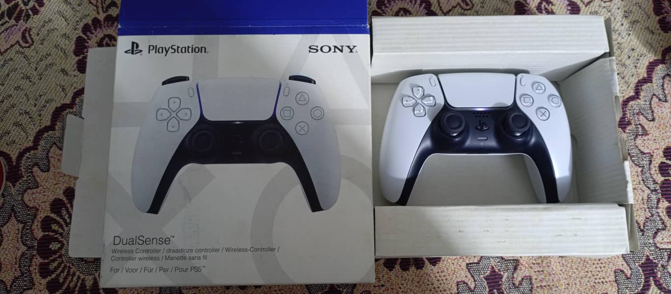 PS5 CONTROLLER ONE MONTH USED(READ DESCRIPTION BEFORE CONTACTING) 0