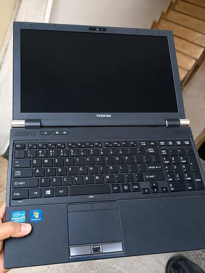 Toshiba Tecra R850, i5 2nd gen, 8gb ram, 320gb hard