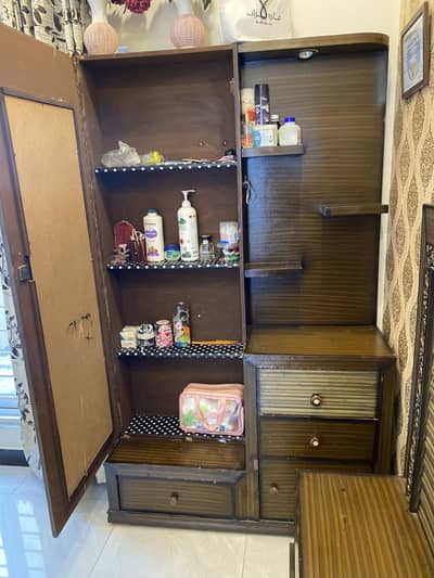 King size bed / side table/ dressing table