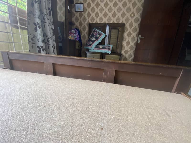 King size bed / side table/ dressing table 11