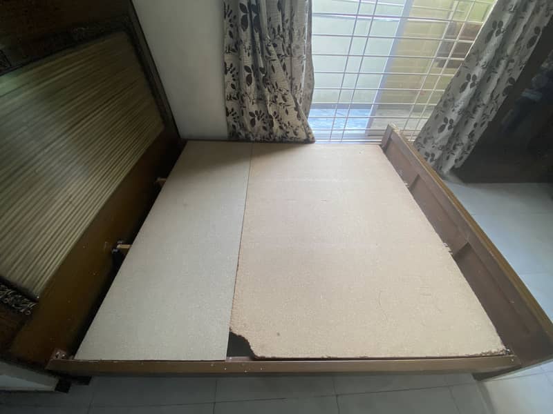 King size bed / side table/ dressing table 12