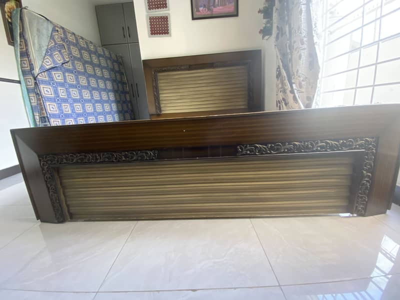 King size bed / side table/ dressing table 13