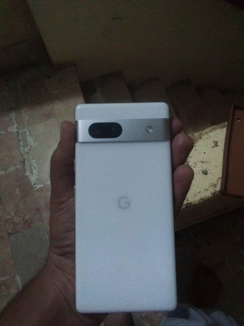 Google Pixel 7a 1