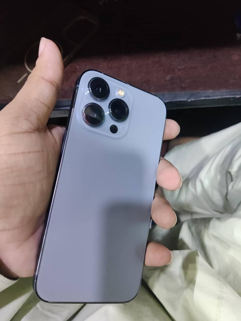 Apple iPhone 13 Pro 0