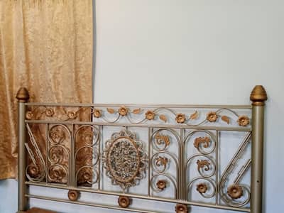 Double Bed For Sale
