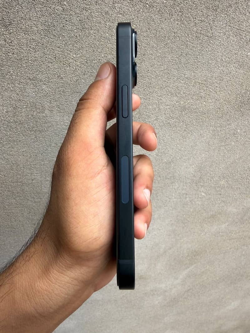 Apple iPhone 14 3