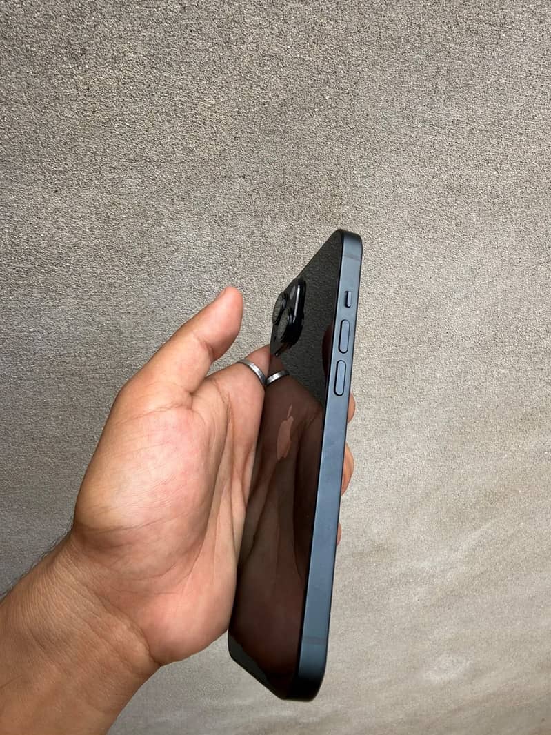 Apple iPhone 14 4