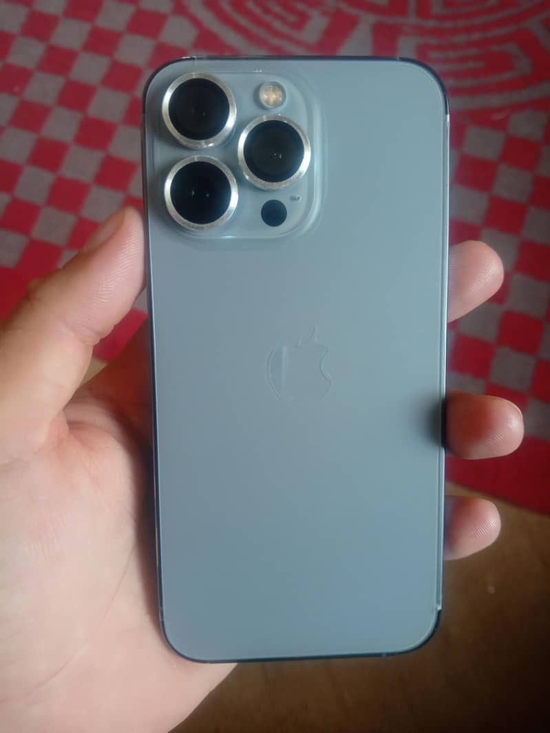 Apple iPhone 13 Pro 0