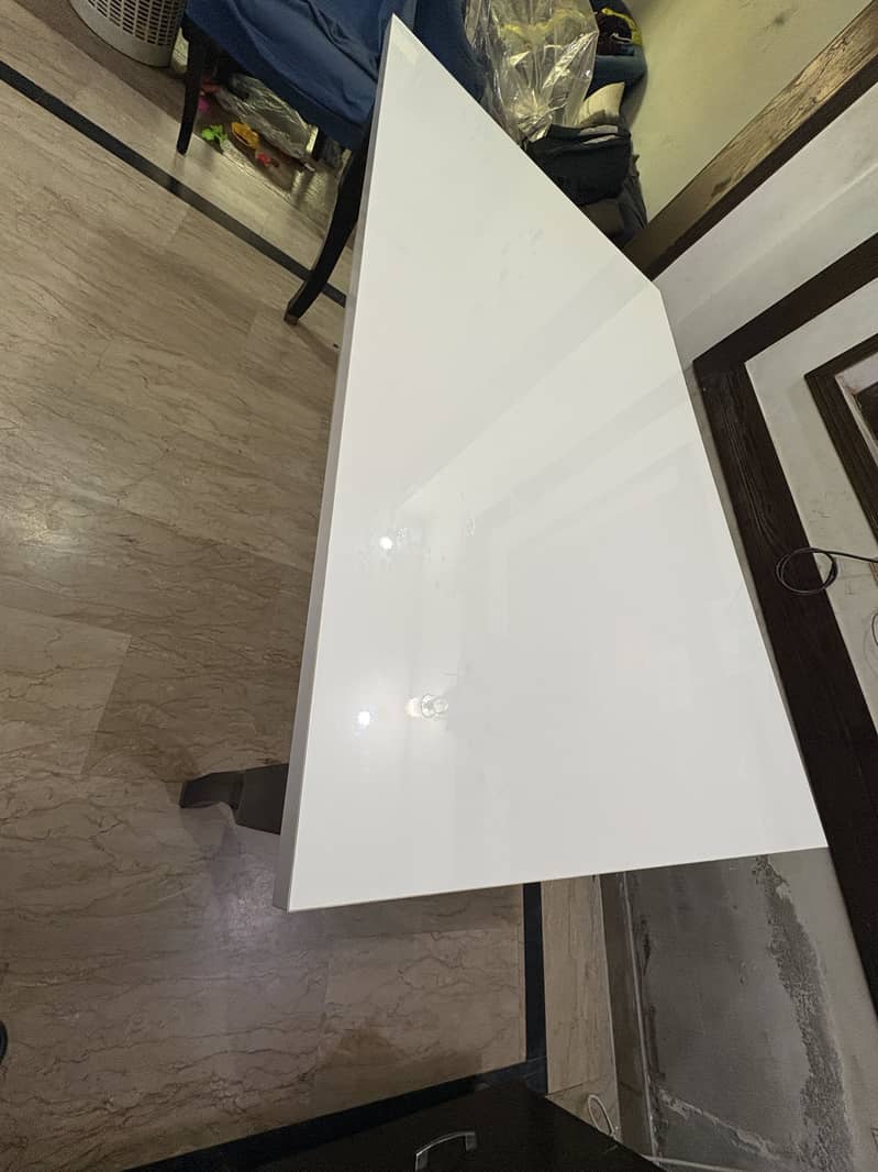 Table for Sale Solid Base 0