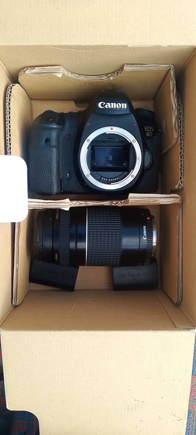 Error 30 - Cannon 6D With 75-300mm lens Bag/Box/Batteries/. . .
