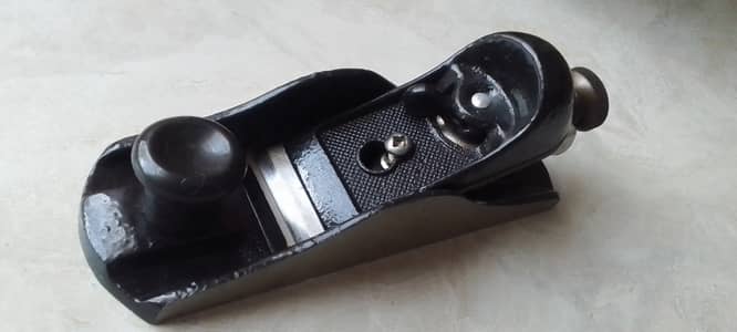 Hand planer finishing block planer