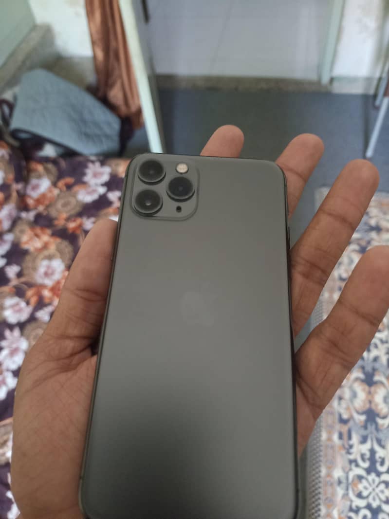 Apple iPhone 11 Pro 1