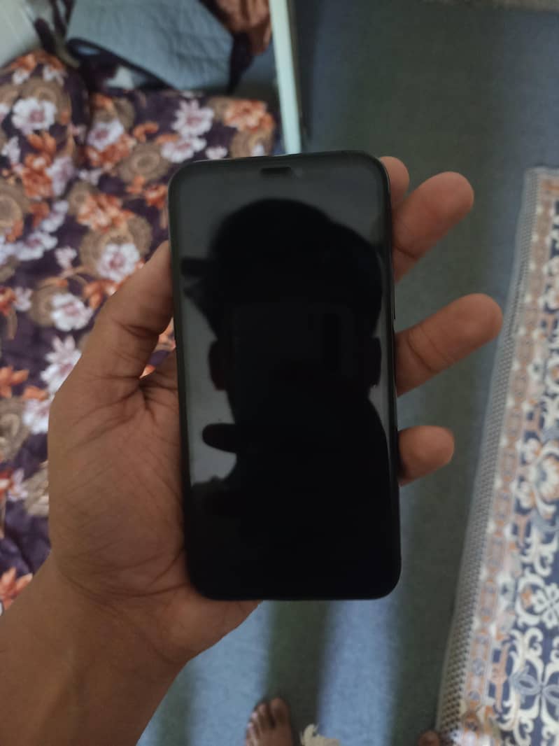 Apple iPhone 11 Pro 2