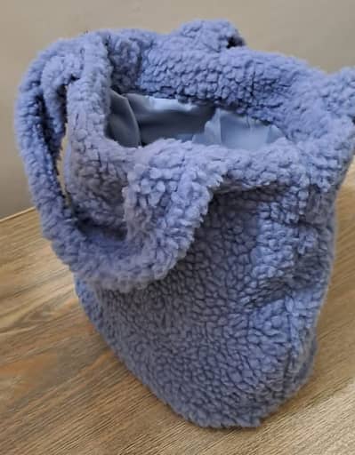 Branded woolen bag