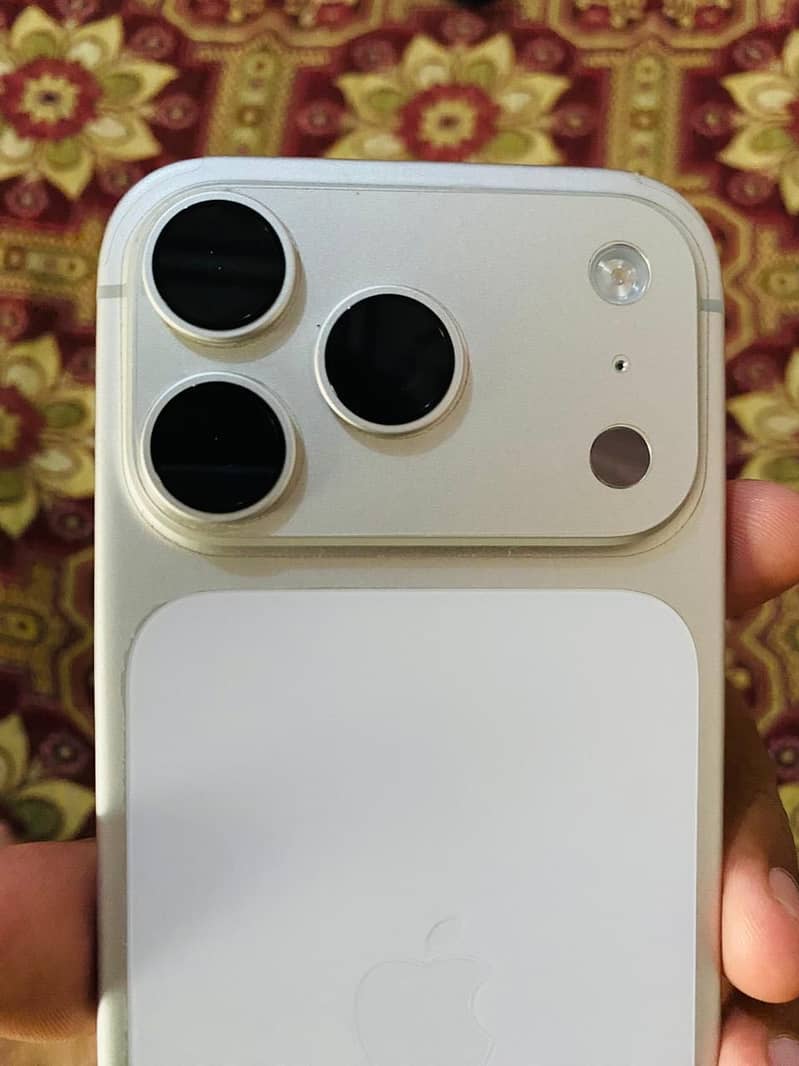 Apple iPhone 17 Pro Jv 2