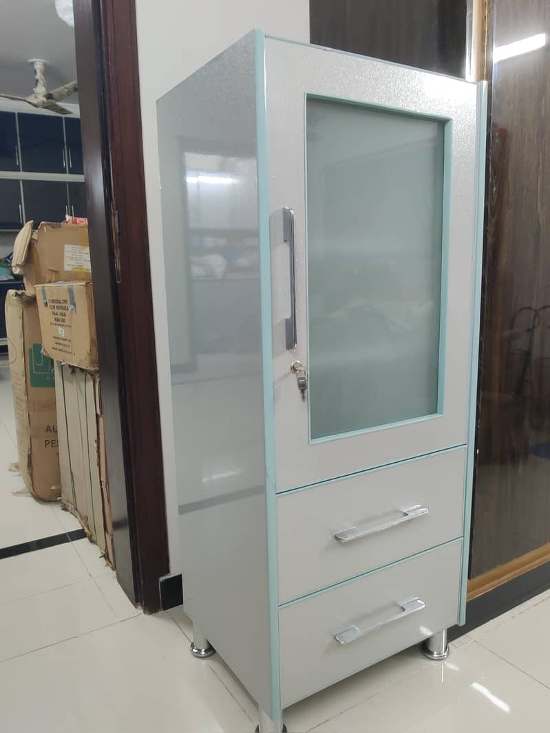 cabinet 1