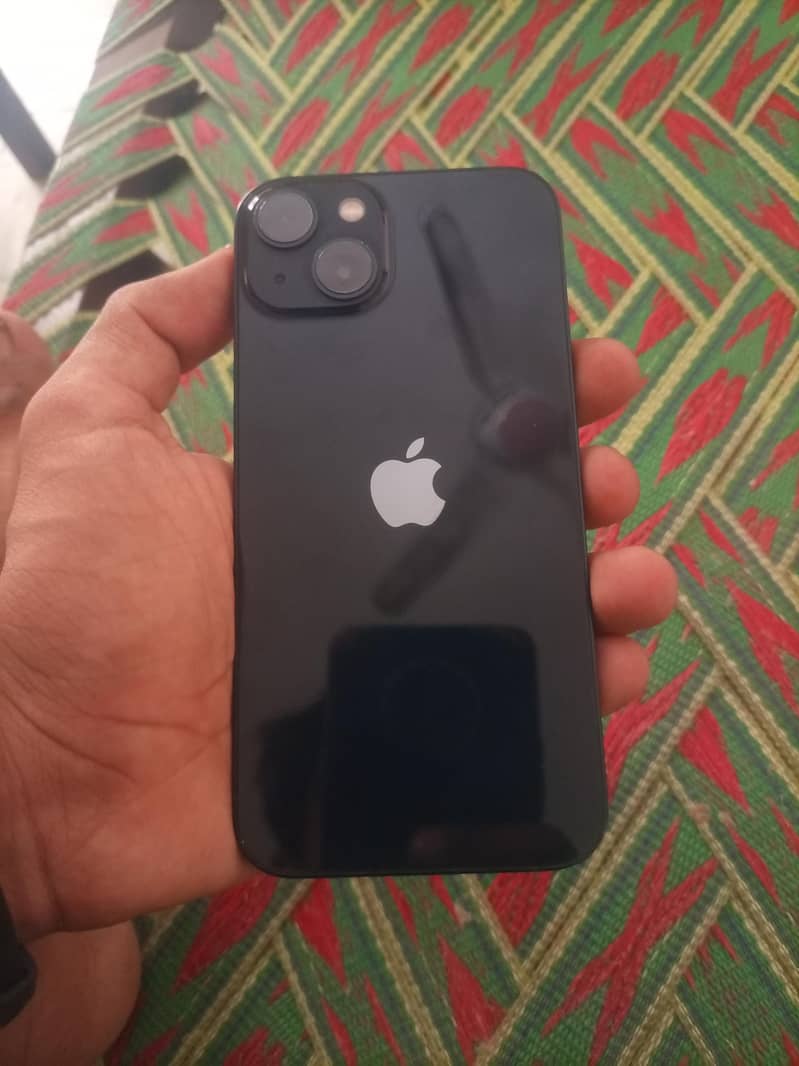 Apple iPhone 13 simple 1