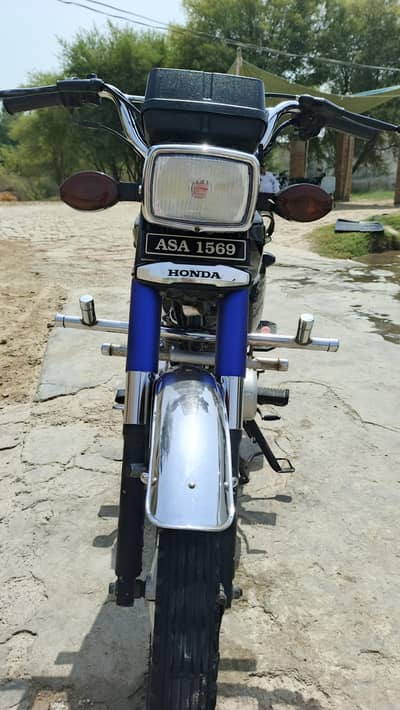 CG 125 model 2023