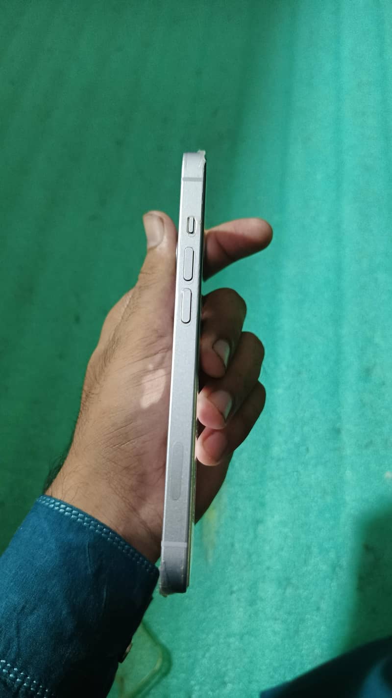 Apple iPhone 14 2
