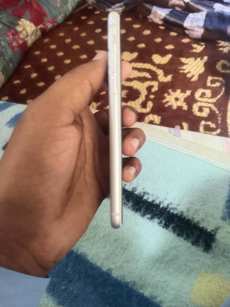 Apple iPhone SE 0