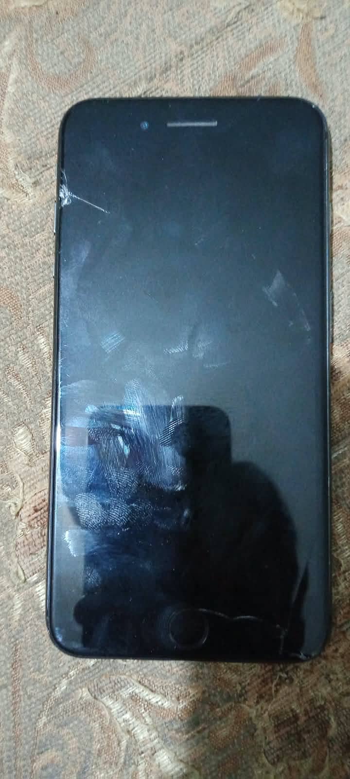 Apple iPhone 8 Plus 1