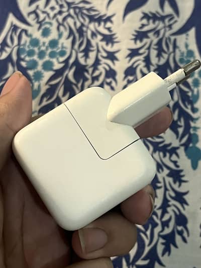 Apple adapter