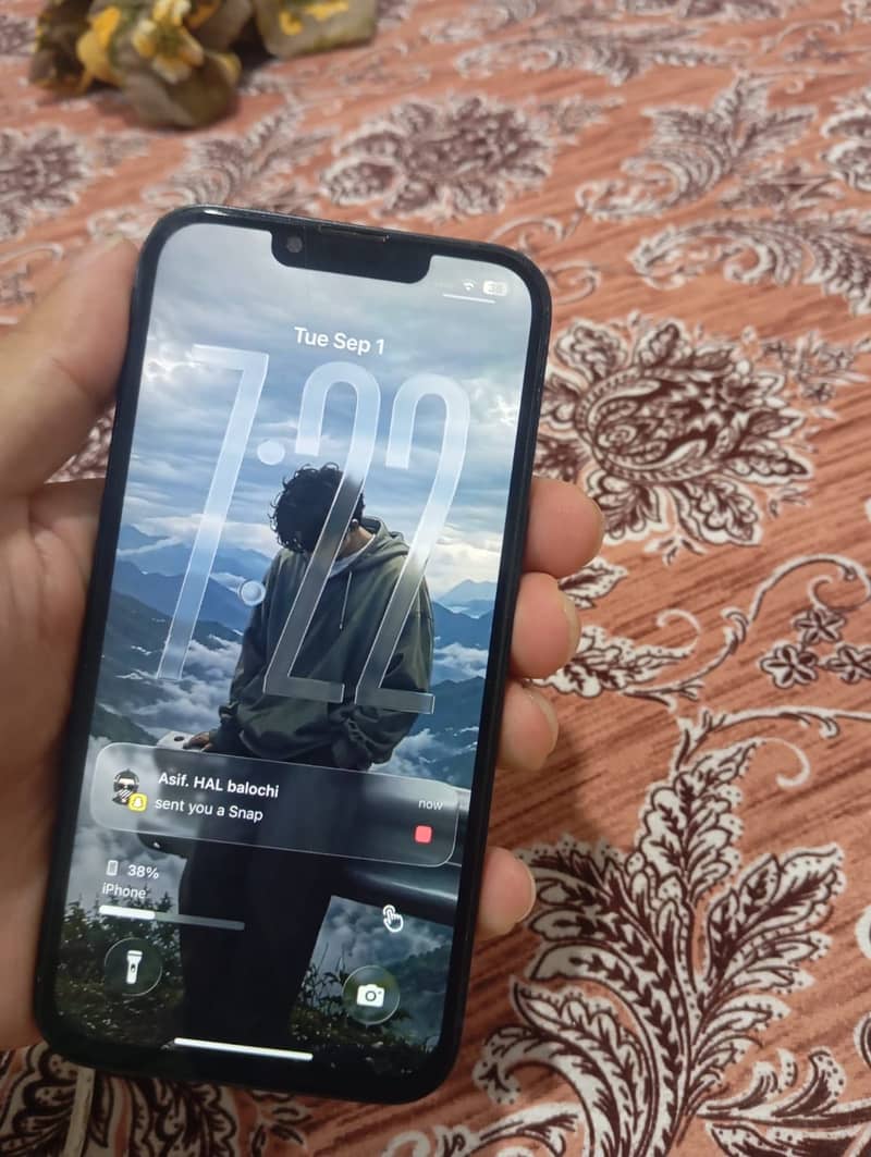 Apple iPhone 13 0