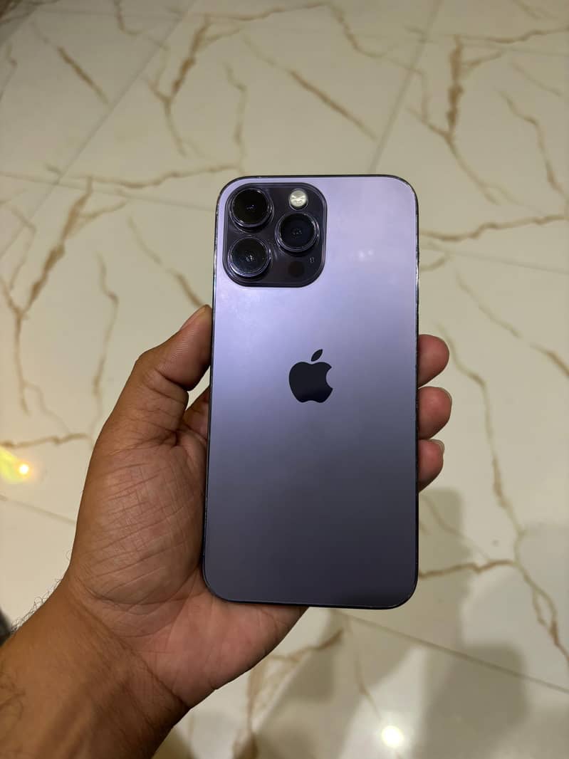 iPhone 14 Pro Max 0