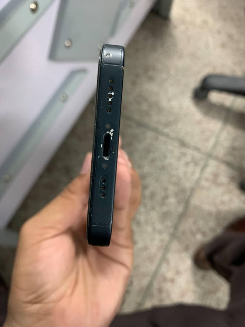 Apple iPhone 13 3