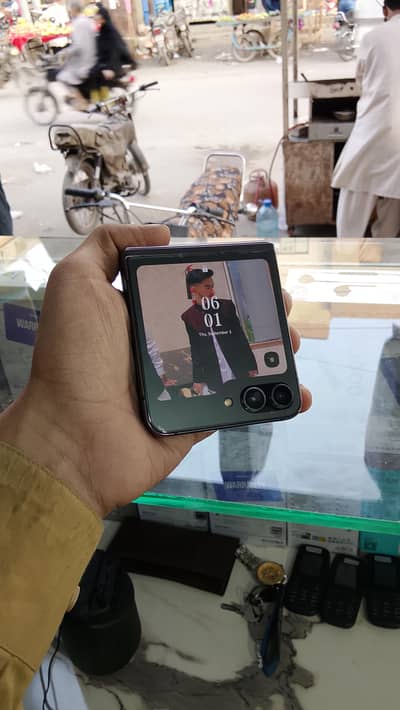 Samsung Mobile Z Flip 5