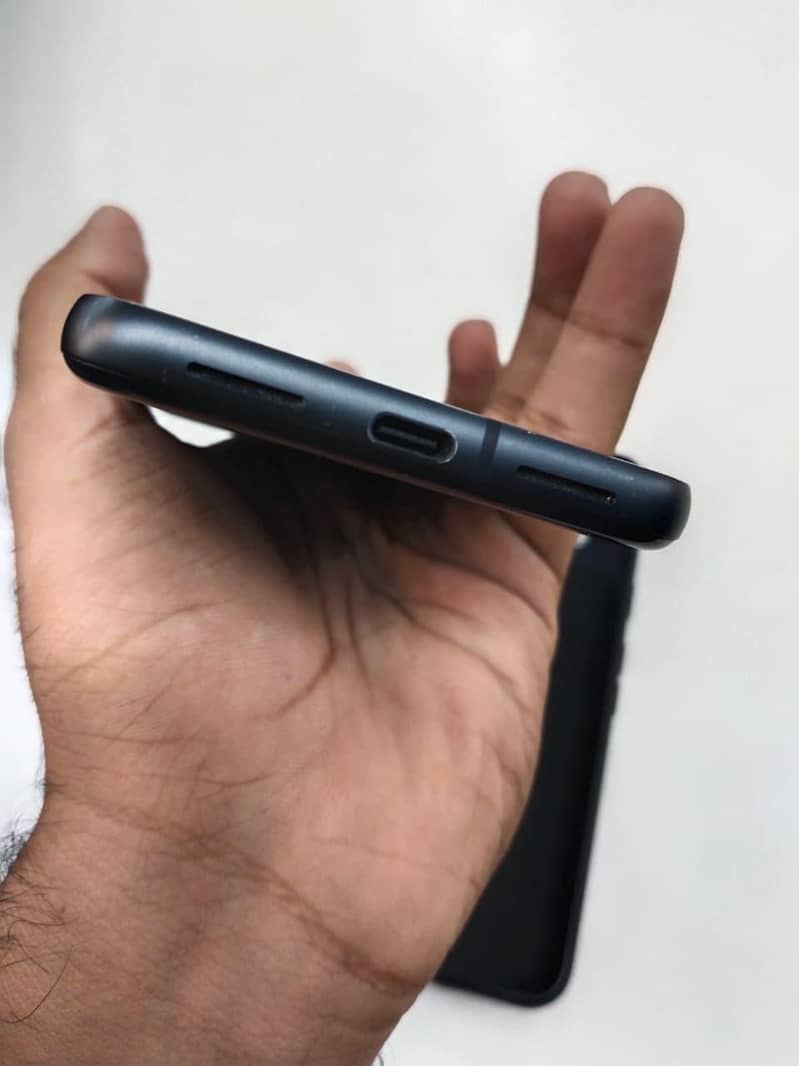 Google Pixel 8 6