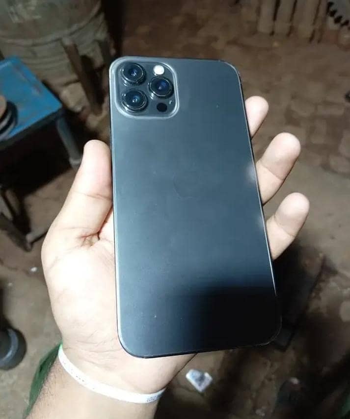 Apple iPhone 12 Pro Max 1