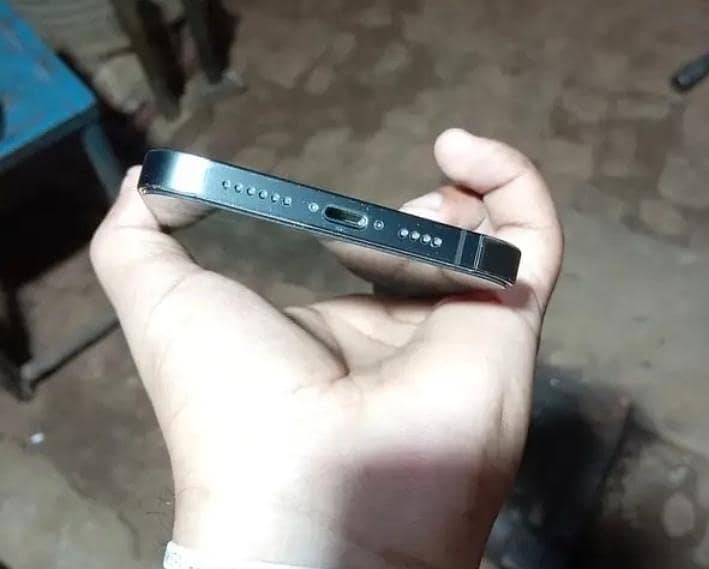Apple iPhone 12 Pro Max 3