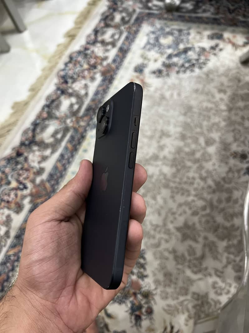 Apple iPhone 15 2