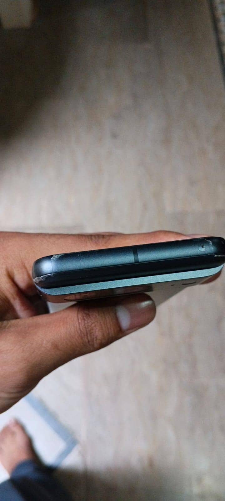 Google Pixel 8 3