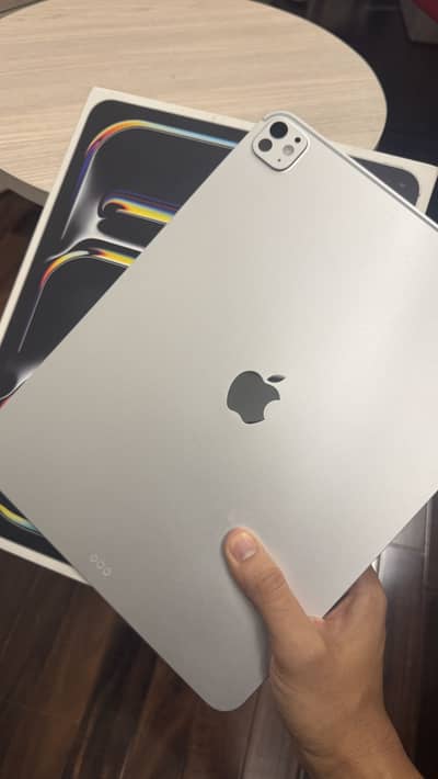 Apple iPad Pro 13 inch M5