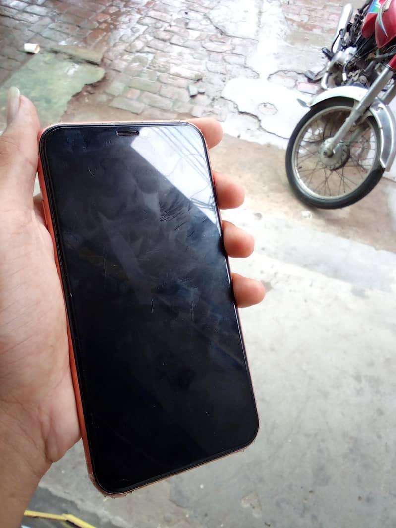 iphone xr 1