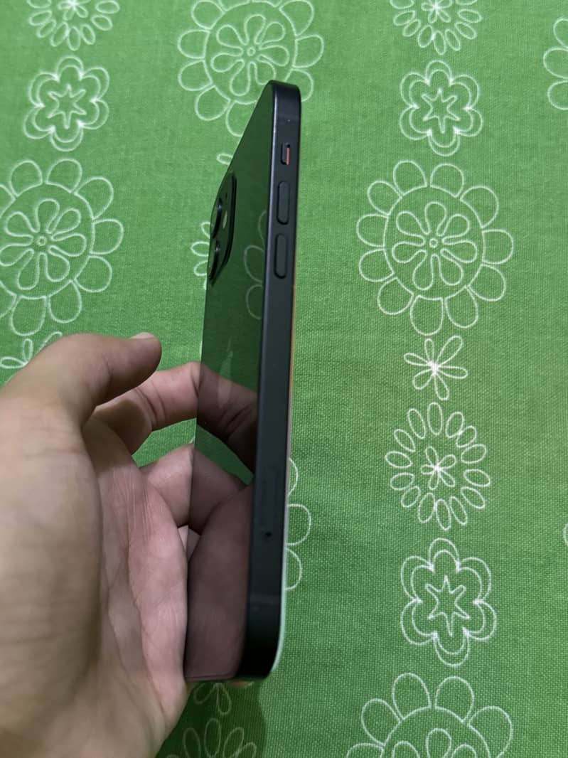 Apple iPhone 12 2