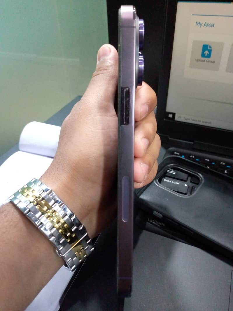 Apple iPhone 14 Pro Max 1