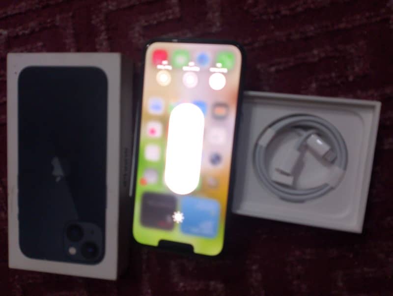 Apple iPhone 13 1