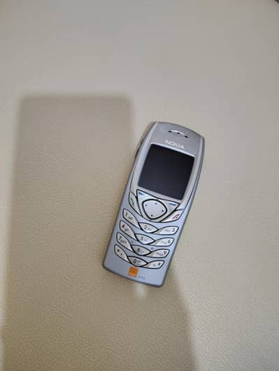 Nokia 6100, Original, Keypad mobile phone