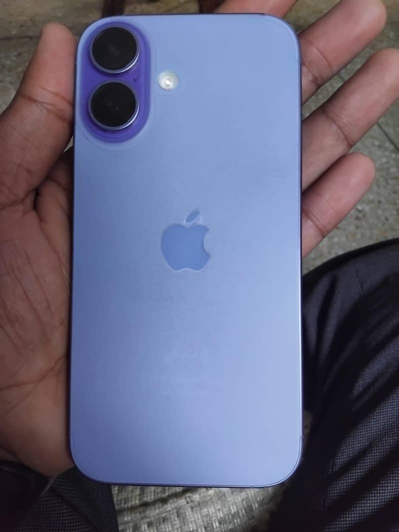 Apple iPhone 16 1