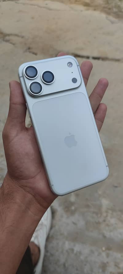 iphone 17 pro max 100 health 10 by 10