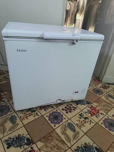 Haier freezer Purana he Thoda bht scratches hen