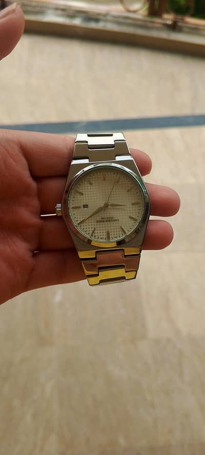 Tissot PRX powermatic hai watch, above 40% discount main mil Rahi hai