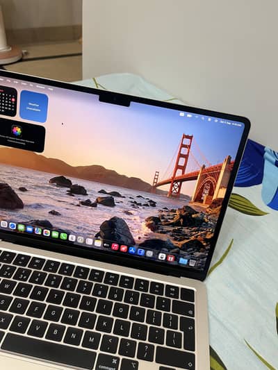 Macbook Air M4 — 16/256 — 100% Battery — Orignal Box — 10/10 -Like New