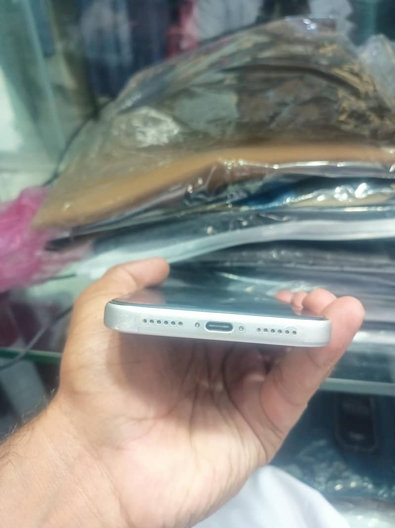 Apple iPhone 17 Pro Max 5